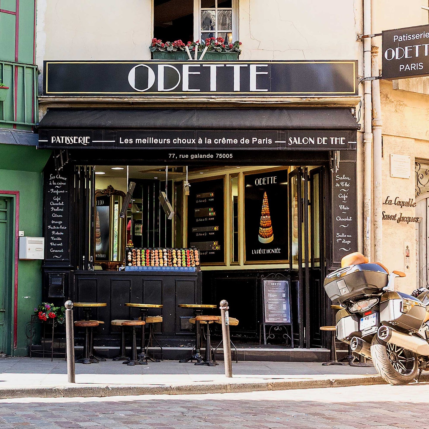 Paris Cafe Corner